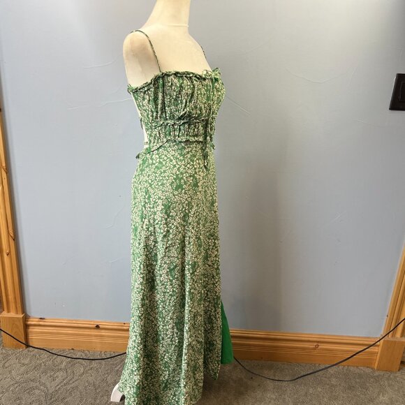 ASTR the Label Amalea Dress Size L Ditzy Green Floral Wedding Guest - Picture 9 of 12